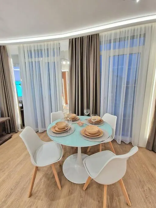Luxury Apartment. 75 Inches Tv Βάρνα Διαμέρισμα