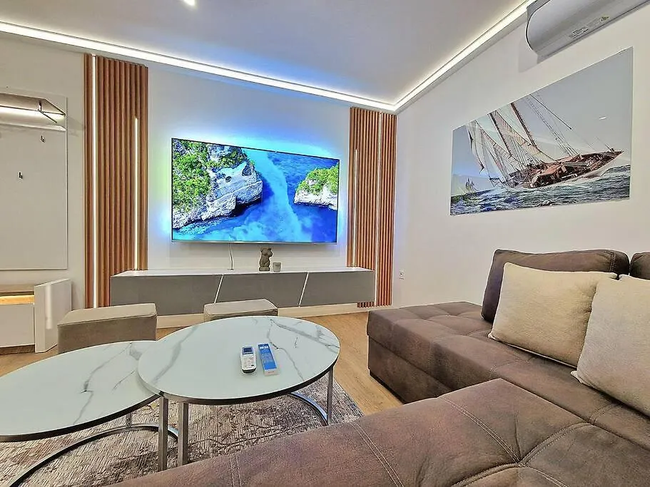 Luxury Apartment. 75 Inches Tv Varna 0*,  Bulgaristan