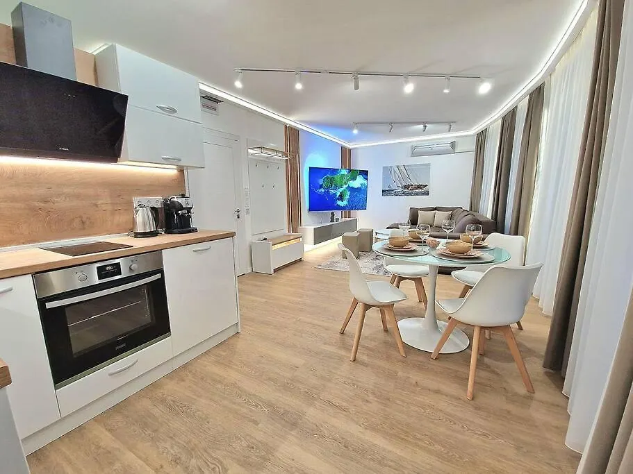 Luxury Apartment. 75 Inches Tv Varna Daire