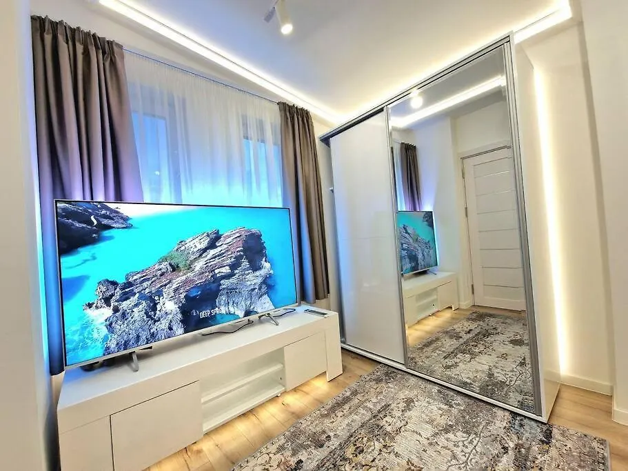 Daire Luxury Apartment. 75 Inches Tv Varna