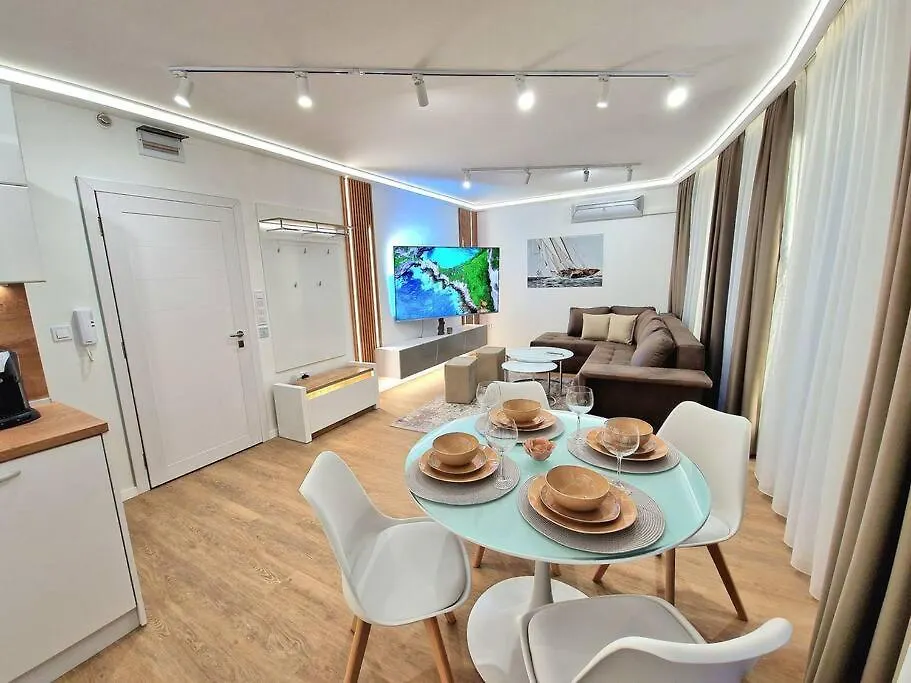 Luxury Apartment. 75 Inches Tv Varna 0*,  Bulgaristan